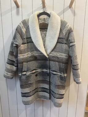 Vtg Woolrich Long Aztec Navajo Wool Jacket Women’s Small Gray Brown Sherpa Lined